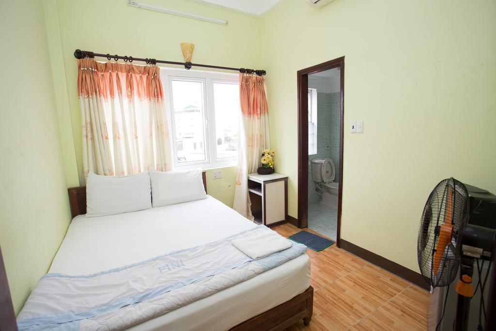 Sunny Fine Guesthouse Hue Pokój zdjęcie